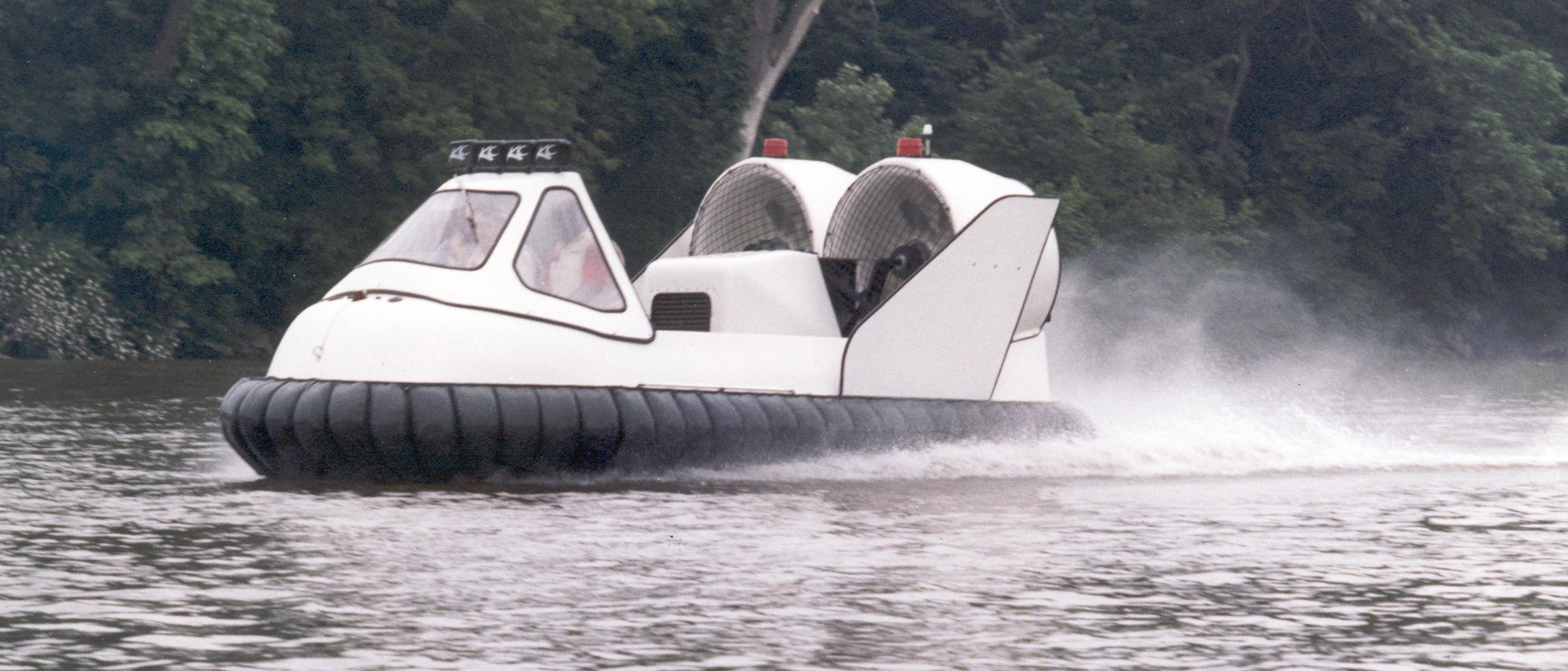 Hovertechincs Hoverguard 800 hovercraft